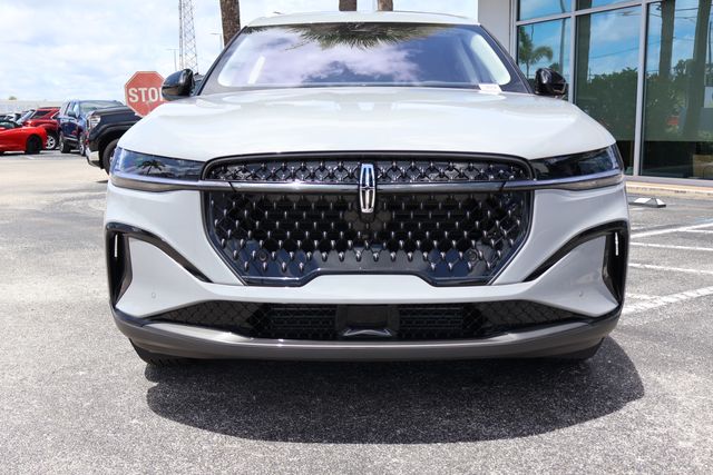 New 2026 Gray Lincoln Premiere image 2
