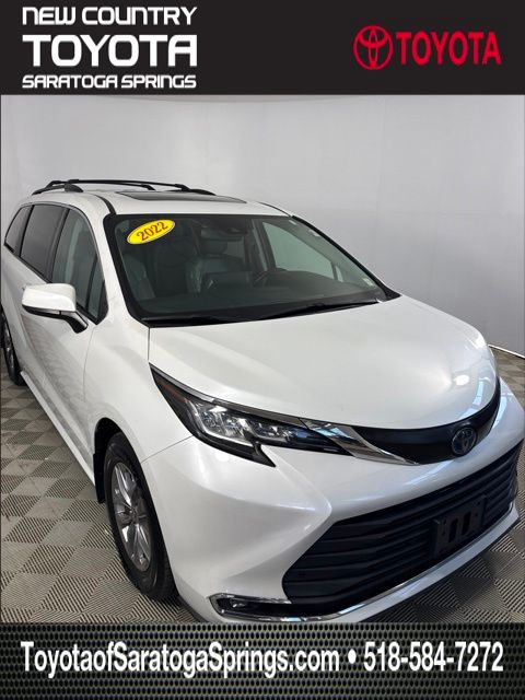 2022 Toyota Sienna XLE