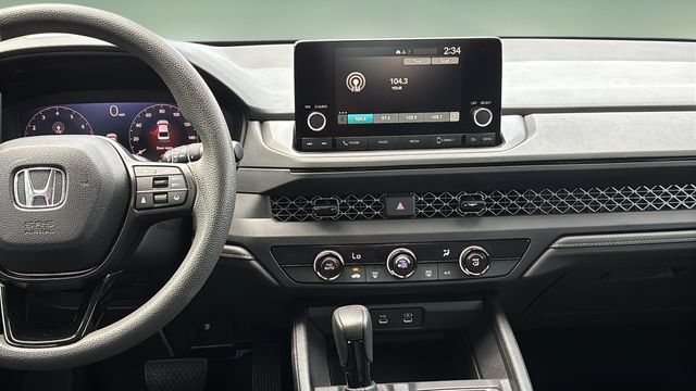 Used 2024  Honda LX image 11