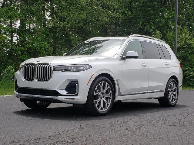 2021 BMW X7 xDrive40i's photo