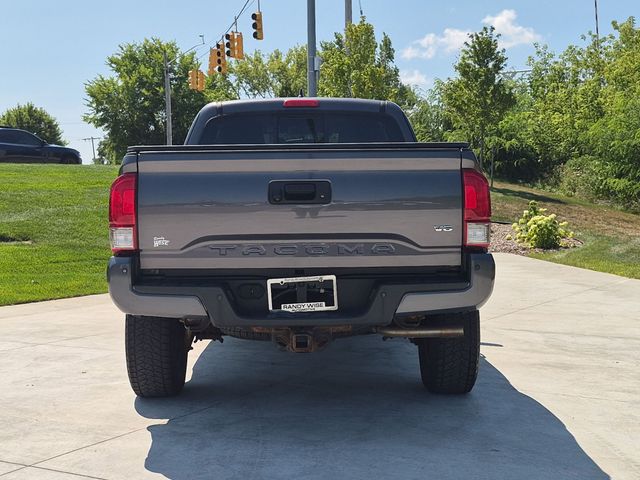 2016 Toyota Tacoma - Image 4