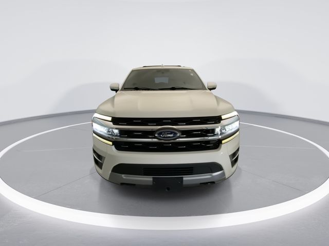 Used 2022 White Ford Limited image 9