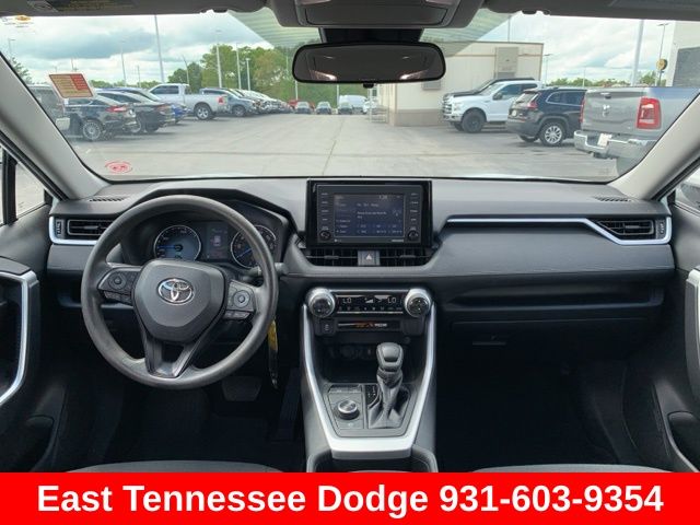 2022 Toyota RAV4 Hybrid LE photo