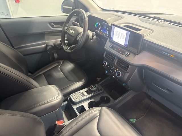 Used 2023 Black Ford Lariat image 24
