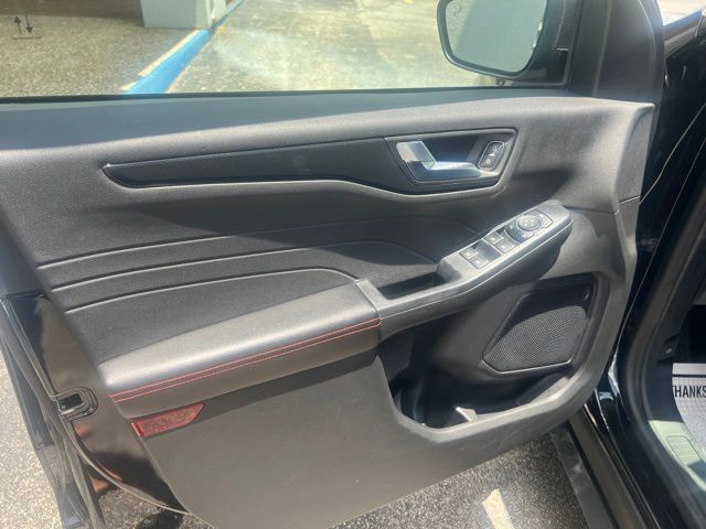 2024 Ford Escape ST-Line - Photo 13