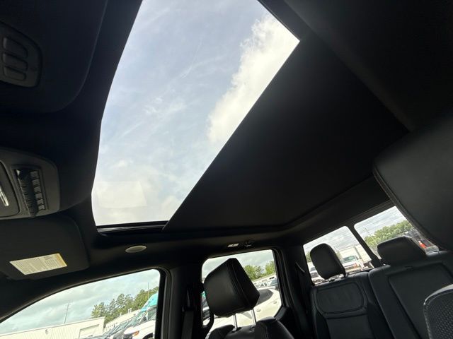 2025 Ford F-150 Raptor:B02492