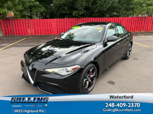 Alfa Black 2019 Alfa Romeo Giulia Sedan All-Wheel Drive 8-Speed Automatic