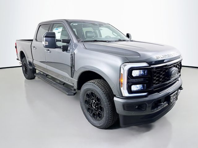 2026 Ford F-350 Super Duty Lariat Crew Cab 4WD