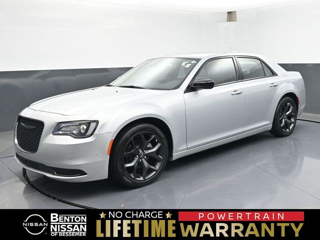 2023 Chrysler 300 Touring RWD