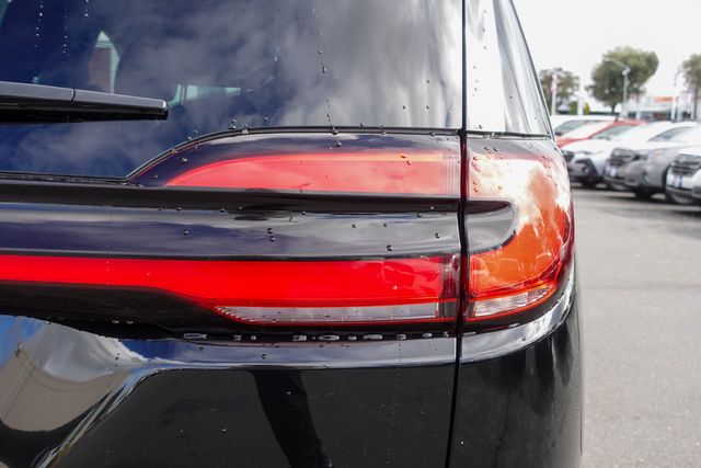 used 2024 Chrysler Pacifica Hybrid car, priced at $26,797