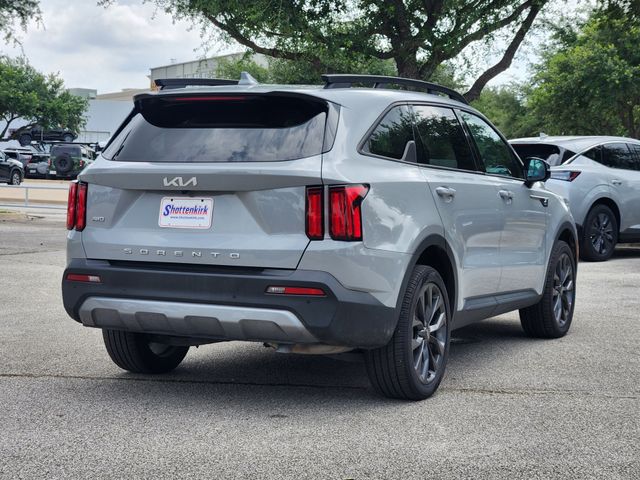 2022 Kia Sorento X-Line SX Prestige photo 3