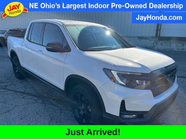 Platinum White Pearl 2025 Honda Ridgeline Pickup Truck All-Wheel Drive 9-Speed Automatic
