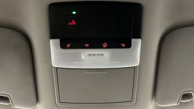 Used 2022 Pearl White Tricoat Nissan SV image 29