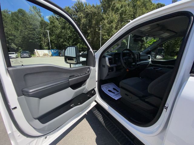 Used 2025 White Ford XLT image 11