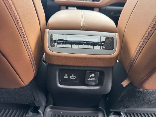 Used 2025 White Nissan Platinum image 16