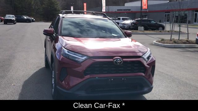 2022 Toyota RAV4 XLE 3