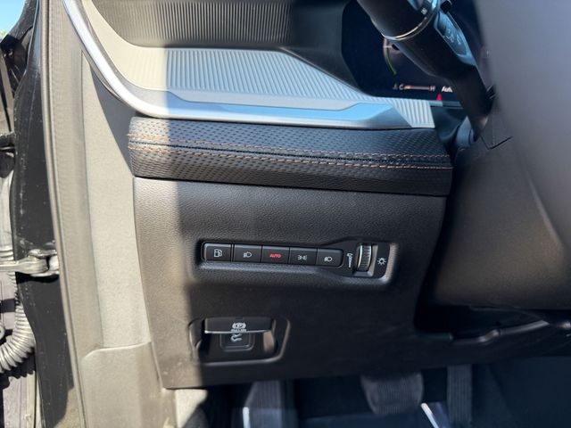 new 2026 Jeep Cherokee car, priced at $38,165