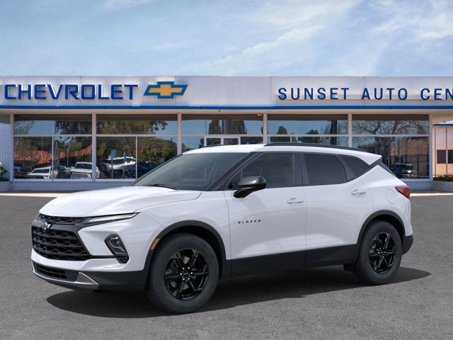 2025 Chevrolet Blazer LT photo