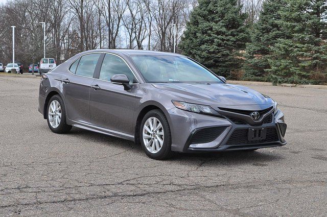 2024 Toyota Camry SE AWD