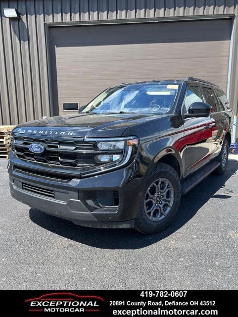Black Metallic 2025 Ford Expedition Active 4WD SUV / Crossover Four-Wheel Drive Automatic
