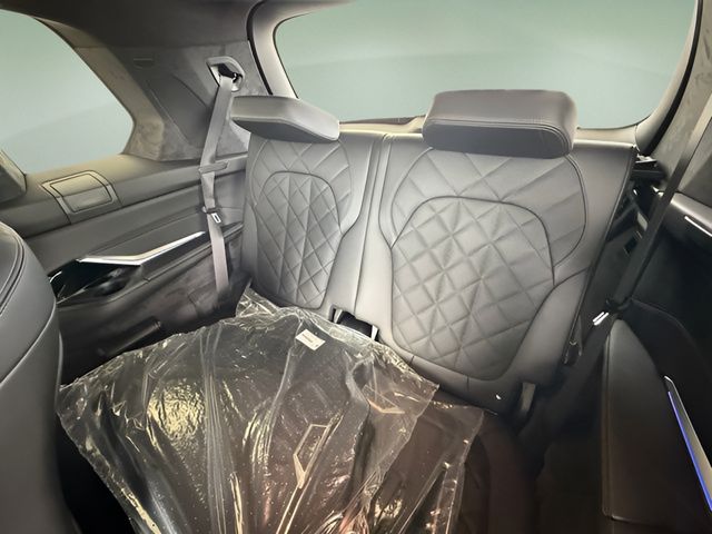 2026 BMW X7 40i - Photo 29