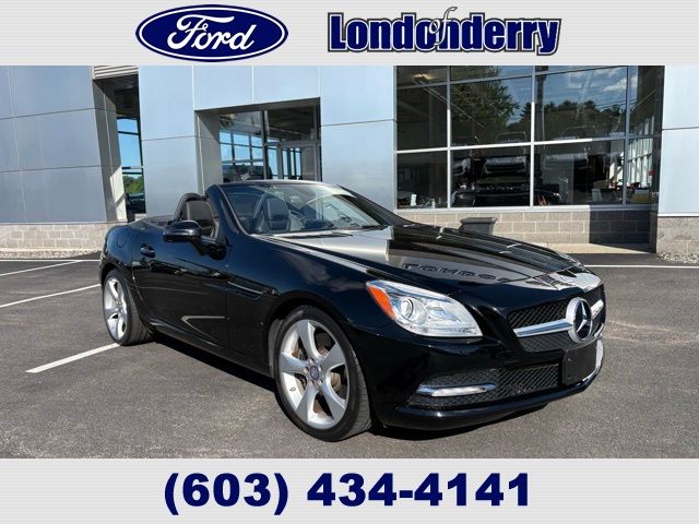Black 2012 Mercedes-Benz SLK 350 Convertible Rear-Wheel Drive 7-Speed Automatic