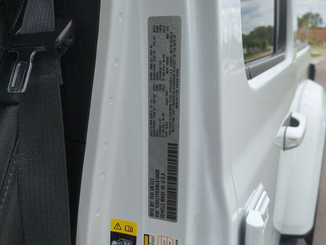 Used 2021 White Jeep Overland image 26