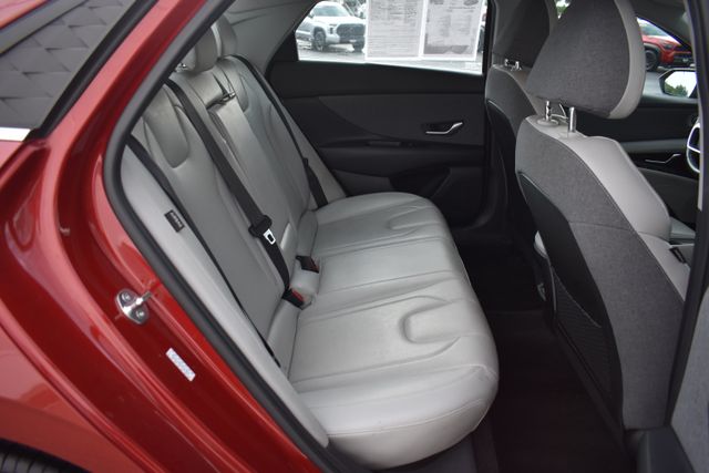 Used 2024 Hyundai Elantra Sedan