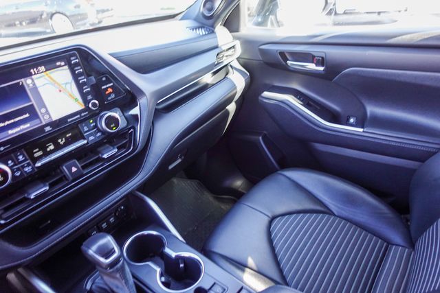 used 2021 Toyota Highlander car, priced at $31,500
