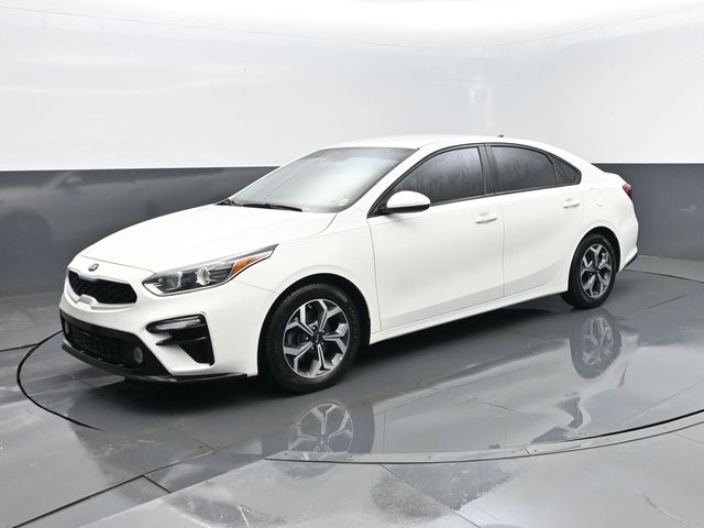 Clear White 2021 Kia Forte LXS FWD Sedan Front-Wheel Drive Continuously Variable Transmission
