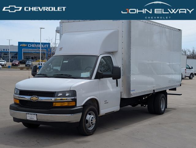 Summit White 2024 Chevrolet Express Chassis Van Rear-Wheel Drive 8-Speed Automatic