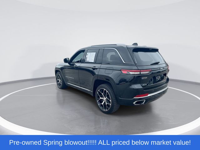 Used 2022 Diamond Black Jeep Summit Reserve image 6