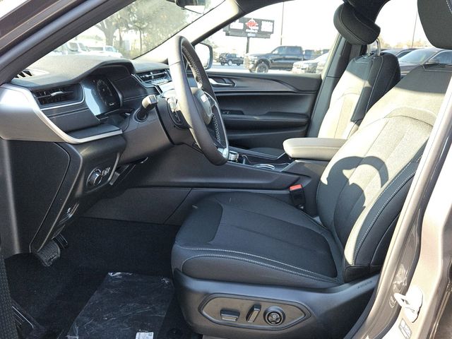 2026 Jeep Grand Cherokee L Altitude 4x2