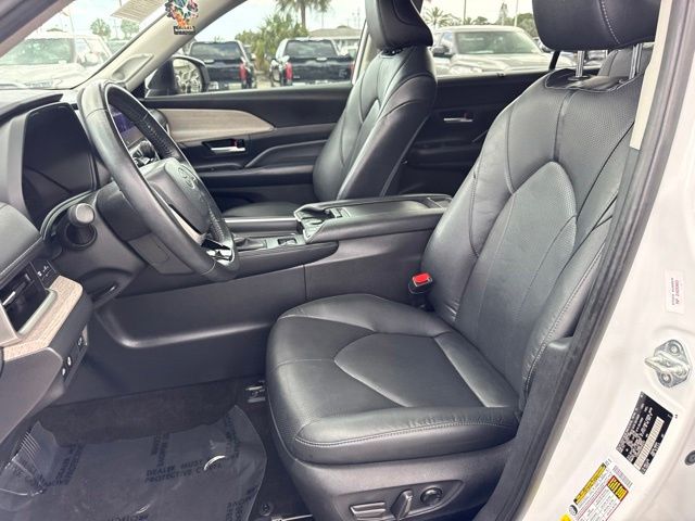 2024 Toyota Grand Highlander Limited - Photo 16