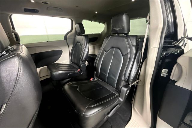 Used 2022 Chrysler Pacifica For Sale in OLIVE BRANCH, MS