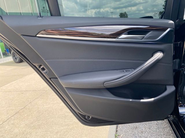 2022 BMW 5 Series 530i xDrive - Jet Black exterior view 20