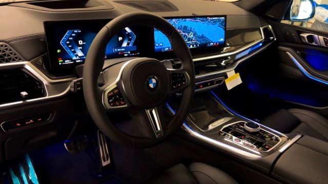 2025 BMW X7 M60i 10