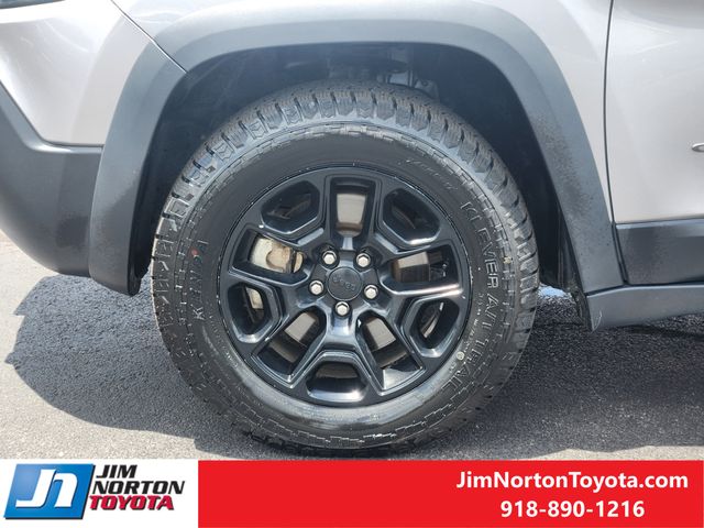 Used 2019 Jeep Cherokee SUV