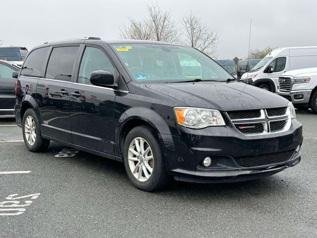 Brilliant Black Crystal Pearlcoat 2018 Dodge Grand Caravan SXT FWD Minivan Front-Wheel Drive 6-Speed Automatic