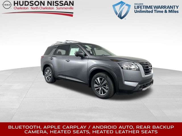 2024 Nissan Pathfinder SL 1