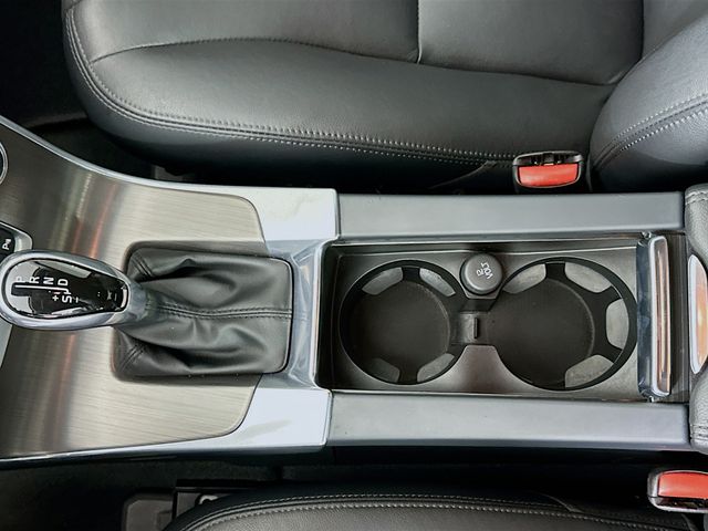 Thumbnail: 2015 Volvo S60 - 17