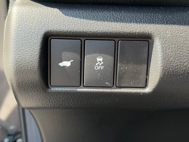 used 2025 Honda Pilot car, priced at $43,895