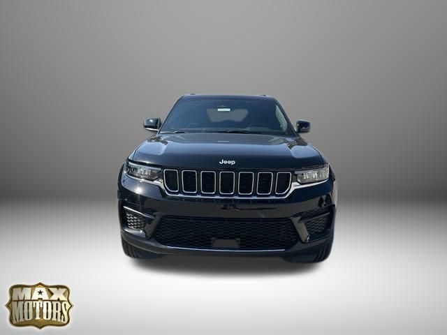 2025 Jeep Grand Cherokee  2