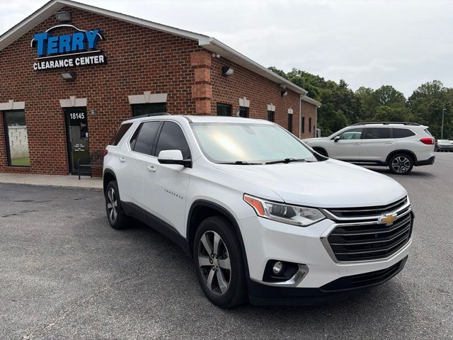 White (Iridescent Pearl Tricoat) 2019 Chevrolet Traverse SUV / Crossover Four-Wheel Drive 9-Speed Automatic