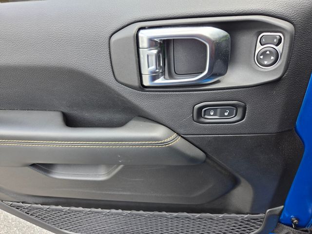 Used 2025 Blue Jeep Sahara image 29