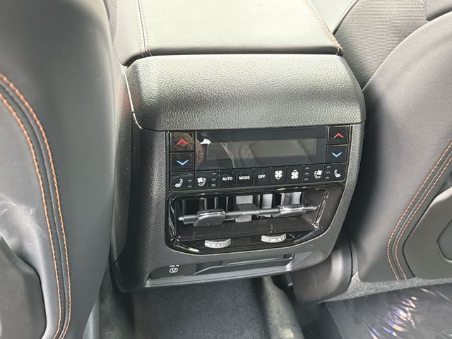 New 2026 Baltic Gray Metallic Clear-Coat Exterior Paint Jeep Summit image 18