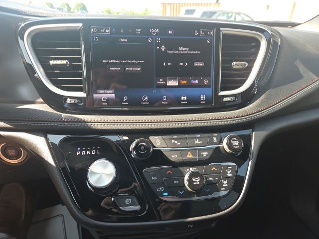 New 2027 Chrysler Pacifica Van