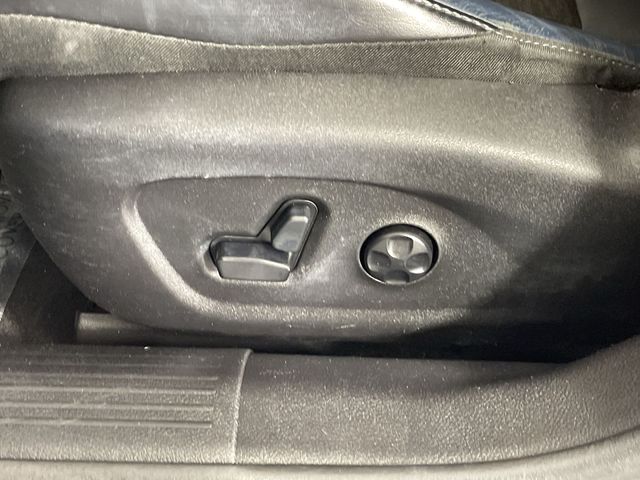 used 2016 Chrysler 200 car, priced at $10,499