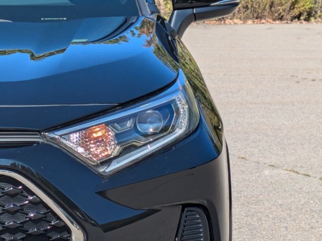 2021 Toyota RAV4 Prime SE 13