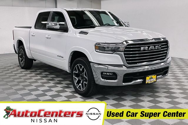 2025 RAM 1500 Laramie Crew Cab 4WD